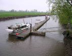 Bootsanleger auf der Ochtum in Höhe Ochtumbrücke, Gaststätte Spille