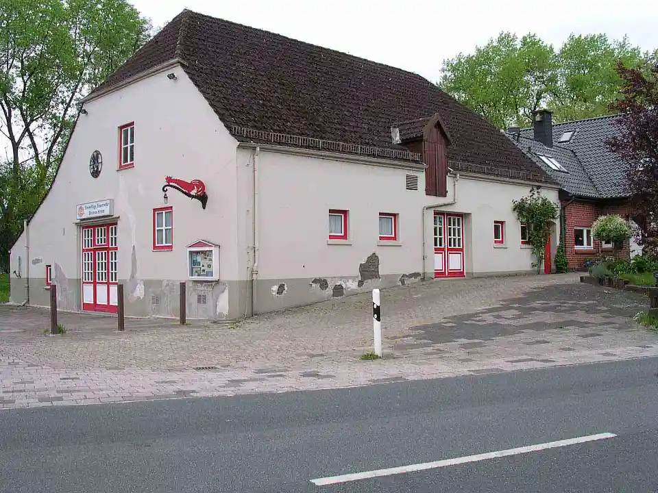 Ansicht des Geb&auml;udes der Freiwilligen Feuerwehr Strom